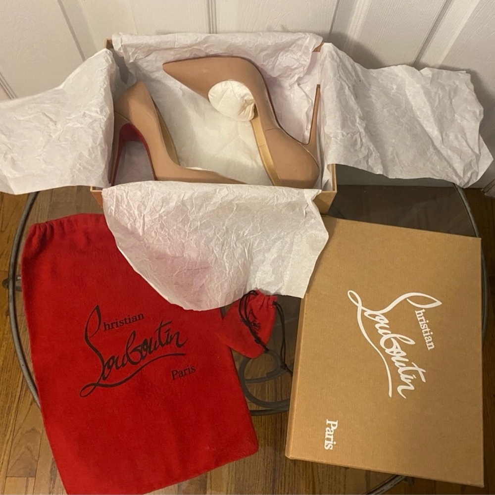 Christian Louboutin So Kate - Blush